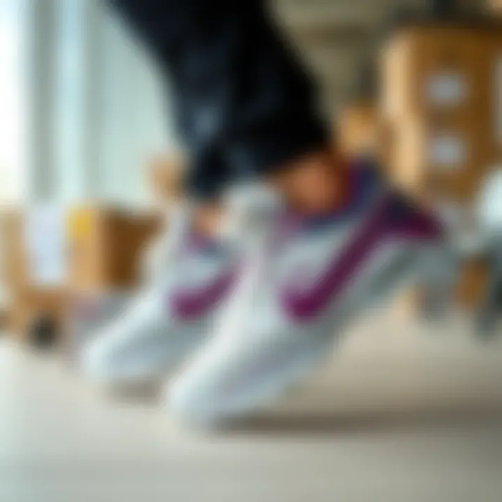 Effective Packaging for Returns Illustration of the packaging steps for returns.